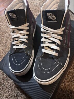 Vans High-Top Sneakers in Black and Dark Purple